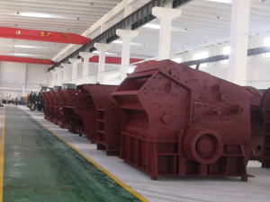 反擊式破碎機(jī)的破碎原理、結(jié)構(gòu)特點(diǎn)及應(yīng)用