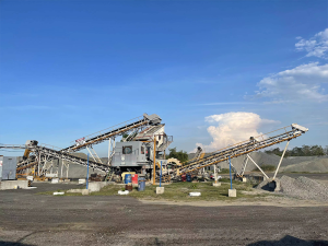 處理時(shí)產(chǎn)80噸的鵝卵石制砂機(jī)價(jià)格是多少？